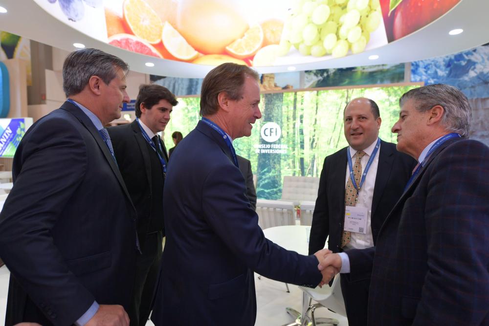 Productores de arándanos definieron estrategias para el sector junto a Bordet en Berlín