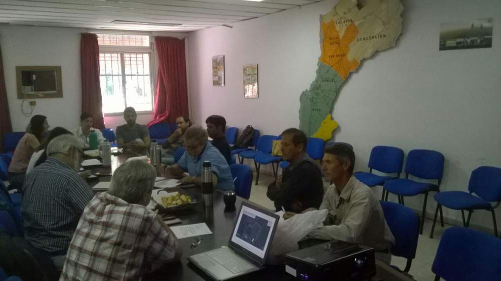 Productores de arándanos correntinos intensifican control de calidad junto a INTA y SENASA